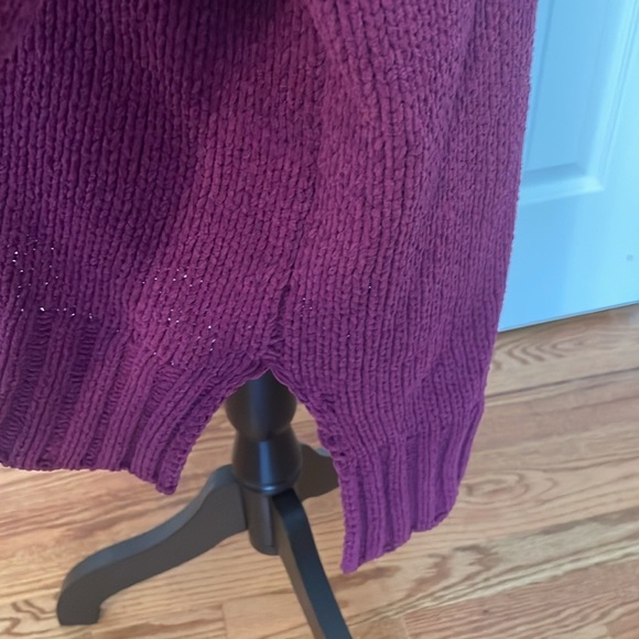 Show Me Your Mumu Hug Me V-Neck Purple Women's Sweater Size Small EUC Soft - Picture 5 of 8